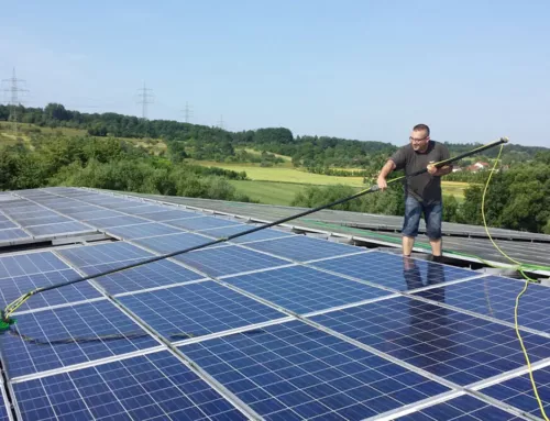 Photovoltaik: Wann eine professionelle Reinigung sinnvoll ist und wie wir dabei vorgehen